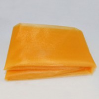 Chemin de table satin jaune 